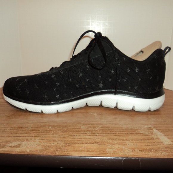 Skechers Women's Size US 11 Shoes Sneakers Black Stars Lace Up - Picture 8 of 10